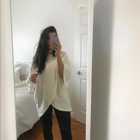 Sweater - Picture 1 of 1